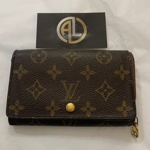 Louis Vuitton Vintage Zip wallet Authentic